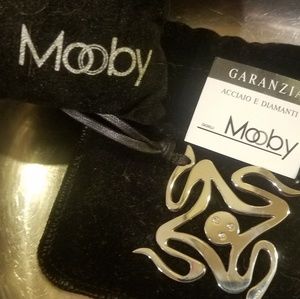 Beautiful silver necklace with original wrapping